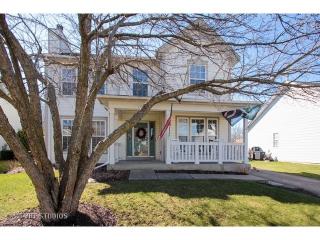 3068 Hampshire Ln, Waukegan, IL 60087-5327