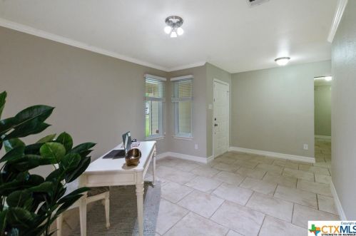 12215 Arrowwood Dr, Austin TX  78727-5868 exterior