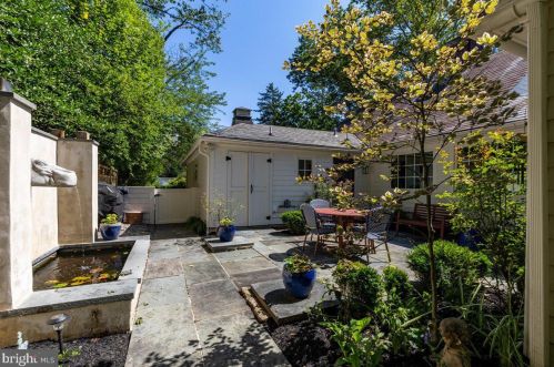 7 Armour Rd, Princeton NJ  08540-3003 exterior