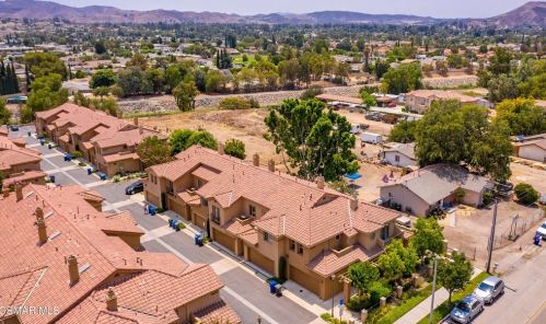 1440 Patricia Ave, Simi Valley CA  93065-7829 exterior