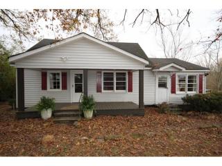 161 Paul Smith Dr, Holly Springs, GA 30115-8176