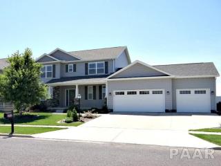 608 Grandyle Dr, Beverly Manor, IL 61571-1189