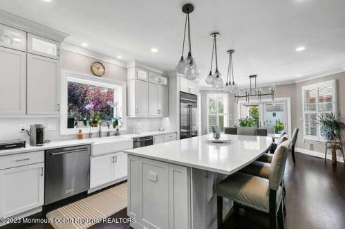 15 Pegasus Dr, Tinton Falls NJ 07724-2875 exterior