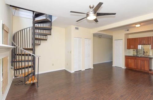 947 Auburnview Dr, Cincinnati OH  45206-2582 exterior