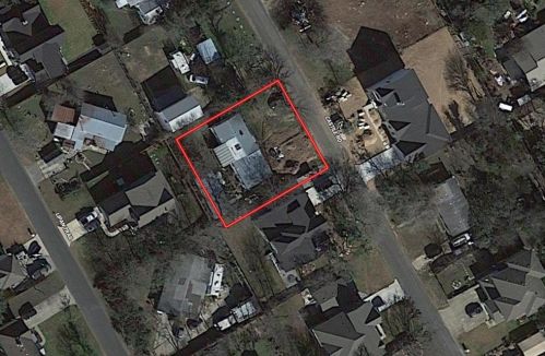 1102 Castile Rd, Austin TX  78733-2518 exterior