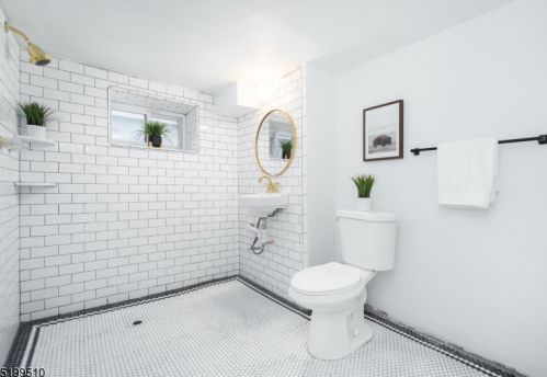 86 Midland Blvd, Maplewood NJ  07040-1810 exterior