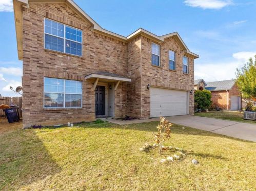 8412 Prairie Wind Trl, Fort Worth TX  76134-8463 exterior