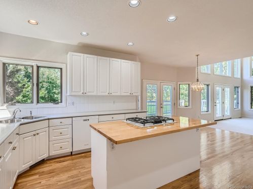 7383 Augusta Dr, Boulder CO  80301-8200 exterior