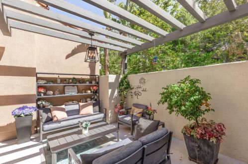 78 Bower Tree, Irvine CA  92603-0106 exterior