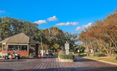 224 Sovereign Ct, Rockwall, TX 75032-2400