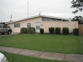 405 Bluebonnet St, Gretna, LA 70056-2727