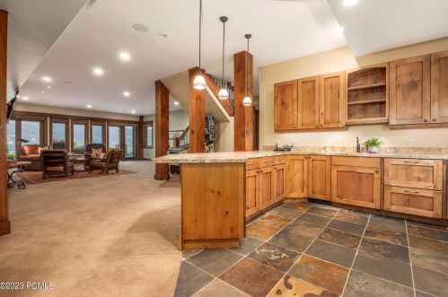 5872 Mtn Rnch Dr, Park City UT 84098-6177 exterior