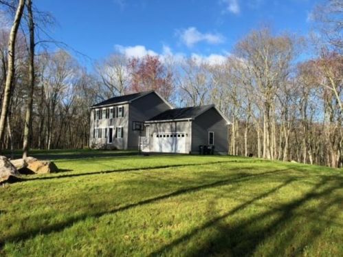 305 Franklin Rd, Coventry, RI 02827-1525