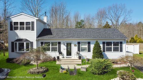 70 Johnson Ln, Jackson Twp, NJ 08527-4229