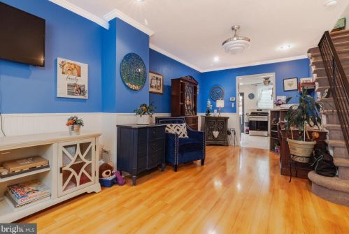 357 Mercy St, Philadelphia, PA 19148-2631