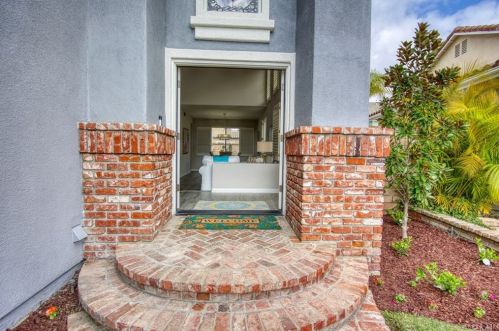 4655 Tuscani Dr, Cypress, CA 90630-6815