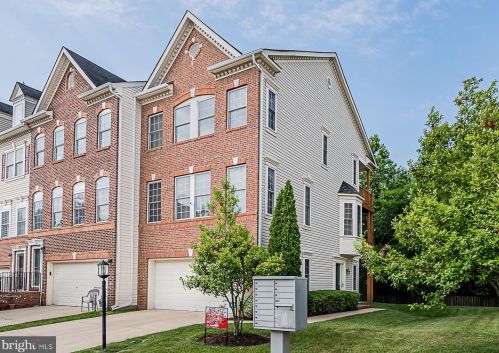 2420 Cheyenne Dr, Gambrills, MD 21054-1694