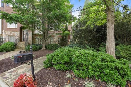 1220 Parkside Village Dr, Marietta, GA 30060-7955