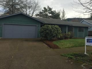197 73rd St, Springfield, OR 97478-7239