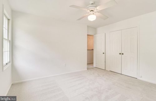 5901 Oakland Park Dr, Springfield VA  22015-2442 exterior