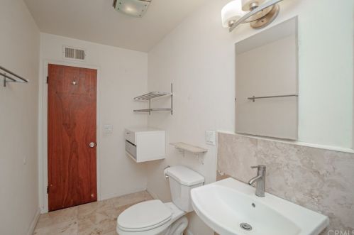 2863 Bridgeport Ave, Anaheim CA  92804-2047 exterior