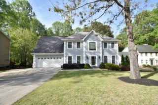 425 Surveyors Pt, Suwanee, GA 30024-1994