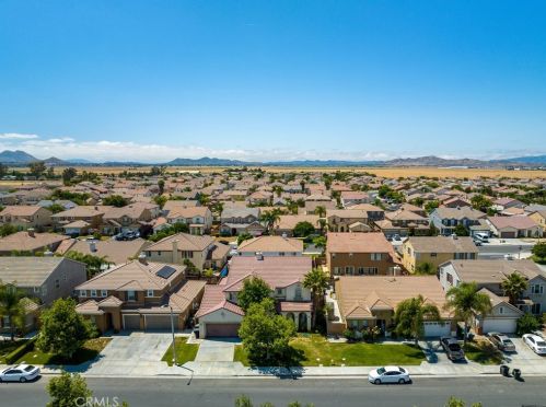 1471 Birmingham Dr, Perris, CA 92571-3707