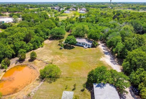 6356 Rendon Bloodworth, Fort Worth TX  76140-9456 exterior