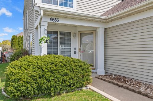 4655 Magnolia Ln, Barrington Hills, IL 60156