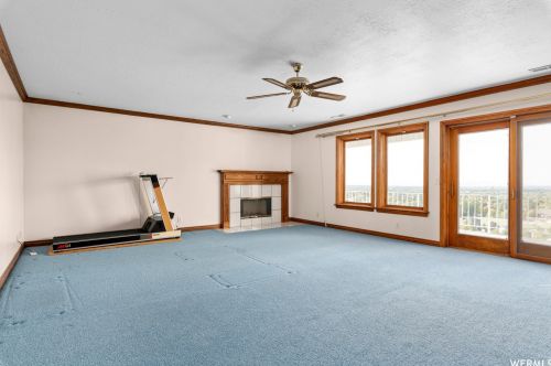 2515 Willow Hl Dr, Sandy UT 84093-1894 exterior