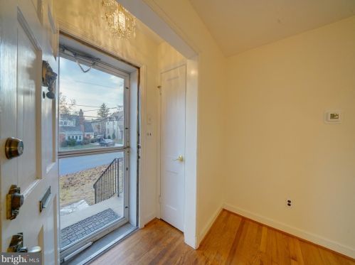 8817 2nd Ave, Silver Spring MD  20910-2724 exterior