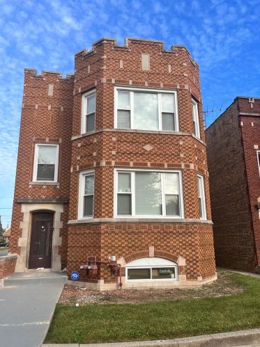 8401 Throop St, Chicago, IL 60620-4032
