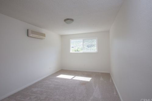 5560 Wentworth Dr, Riverside CA  92505-3156 exterior