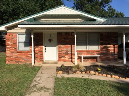 608 7th St, Bray, OK 73055-1664