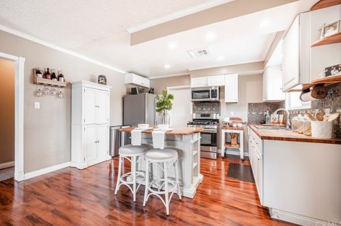 21064 Greenhaven St, Covina, CA 91724-1919