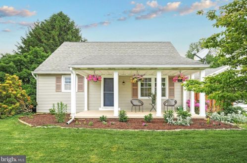 580 Sparton Rd, York, PA 17403-9750