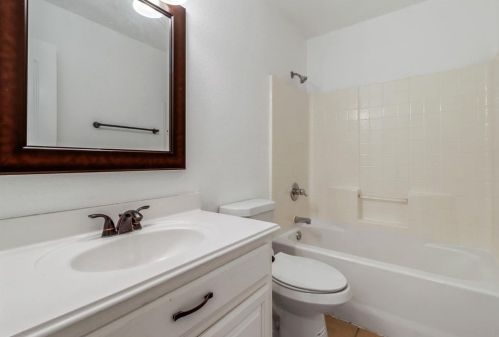 6611 Rockdale Rd, Fort Worth TX  76134-2916 exterior