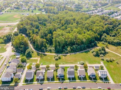 179 Colonial Dr, Charles Town WV  25414-4498 exterior