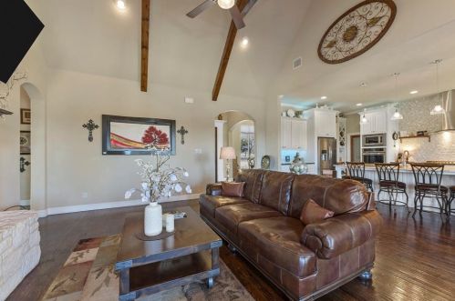 7662 Ben Day Murrin Rd, Fort Worth TX  76126-9384 exterior