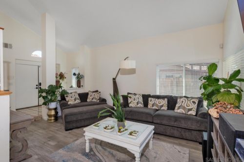 11650 Corte Guera, San Diego, CA 92128-3303
