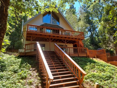 14524 Dalmatian Dr, Grass Valley, CA 95945-8661