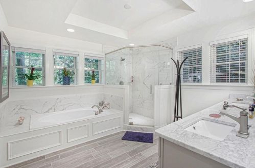 4142 Haverhill Dr, Atlanta GA  30342-3818 exterior
