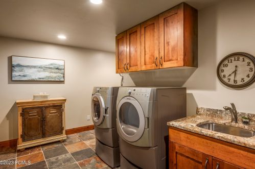 5872 Mtn Rnch Dr, Park City UT 84098-6177 exterior