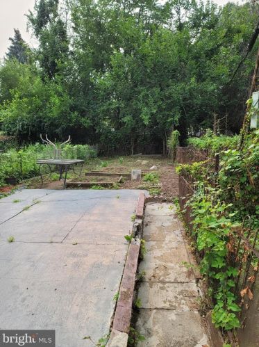 5534 American St, Philadelphia PA  19120-2827 exterior