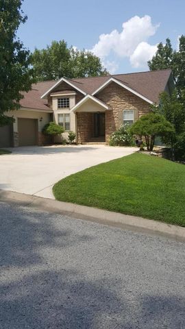 120 Tyler St, Branson, MO 65616-2216