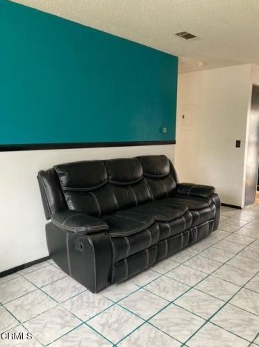 129 Ventura St, Santa Paula, CA 93060-3816