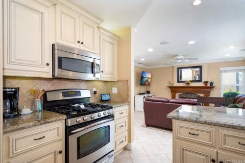 11421 Rancho Del Oro Dr, Riverside CA  92505-3582 exterior