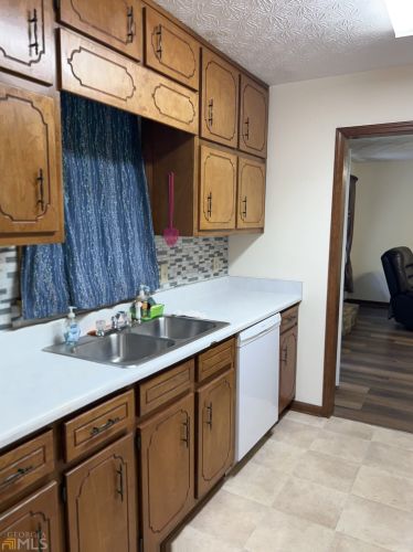 125 Scott Blvd, Stockbridge GA  30281-3853 exterior