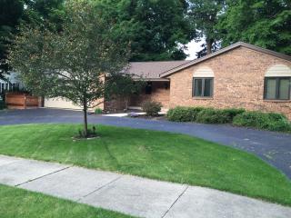 1744 Arnold Ave, Rockford, IL 61108-6623