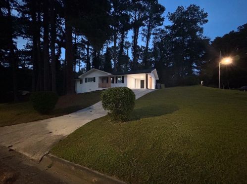 180 Lydia Dr, Atlanta GA  30315-8416 exterior
